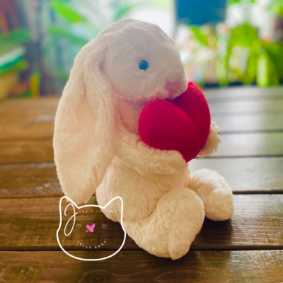 AUTHENTIC Jellycat BASHFUL RED LOVE HEART BUNNY Medium New NWT