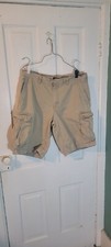Old Navy Size 36 Mens Tan Cargo Type Shorts With 10" Inseam