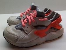 Nike Air Huarache Run Pure Platinum Lava GS Running Size 2.5 Youth Gently Used