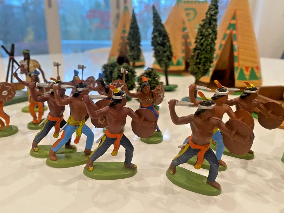 Juego de 40 piezas Britains Herald Indian Village 4729 Elasolin Maiden años 60 54 mm VIDEO Foto 3 de 4