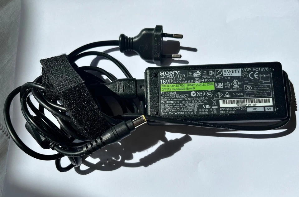 Sony PCGA-AC 16v Notebook Netzteil 16.0V 4.0A Ladegerät AC Adapter Power Supply