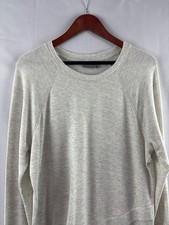 Athleta Womens Light Gray Long Sleeve Sweatshirt Medium