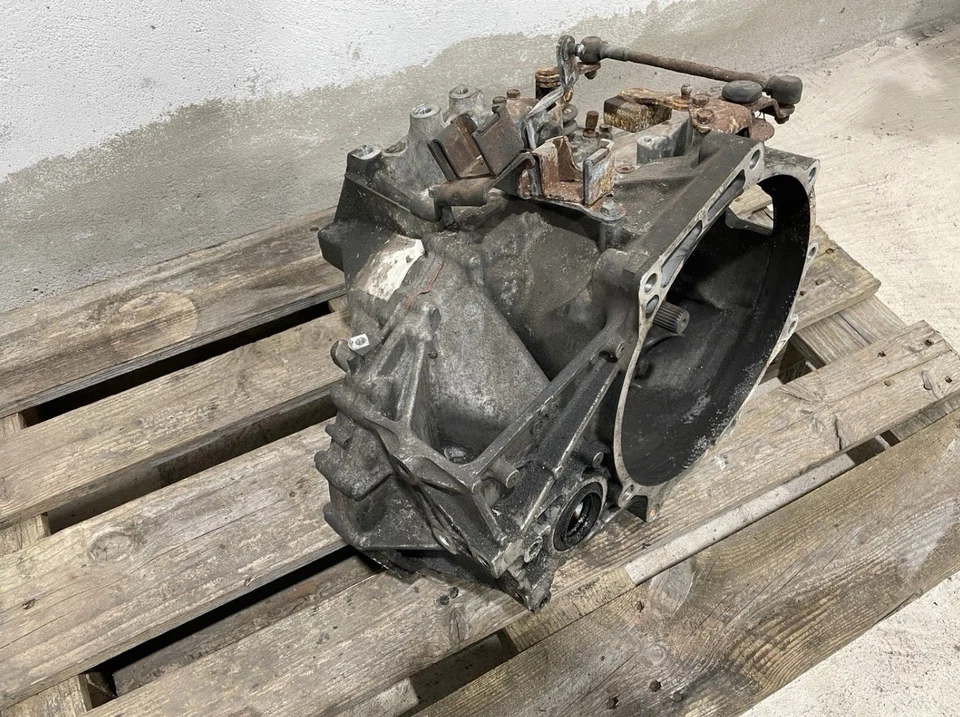 Dodge Caliber Avenger /  2.0 CRD / Getriebe / Schaltgetriebe / 200.000km /  - Bild 2 von 4