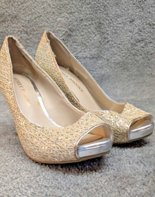 Audrey Brook Peep Toe Sandals Gold 3.5'' Heel Sparkly Pumps Size 6 Slip On