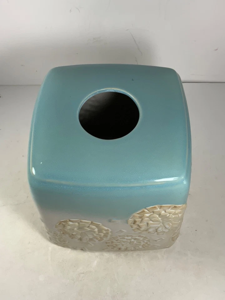 Cubierta de caja de pañuelos de cerámica DKNY Donna Karan NY 6,5 pulgadas Foto 4 de 4