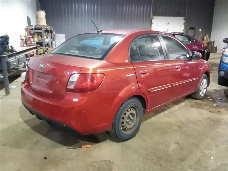 Conector de audio hatchback para consola piso delantero con USB compatible con 08-11 RIO 2030478 Foto 4 de 4