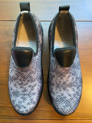 Alegria Eden Women's Gray Slip-On Animal print shoe EDE-7726 Size: 38 