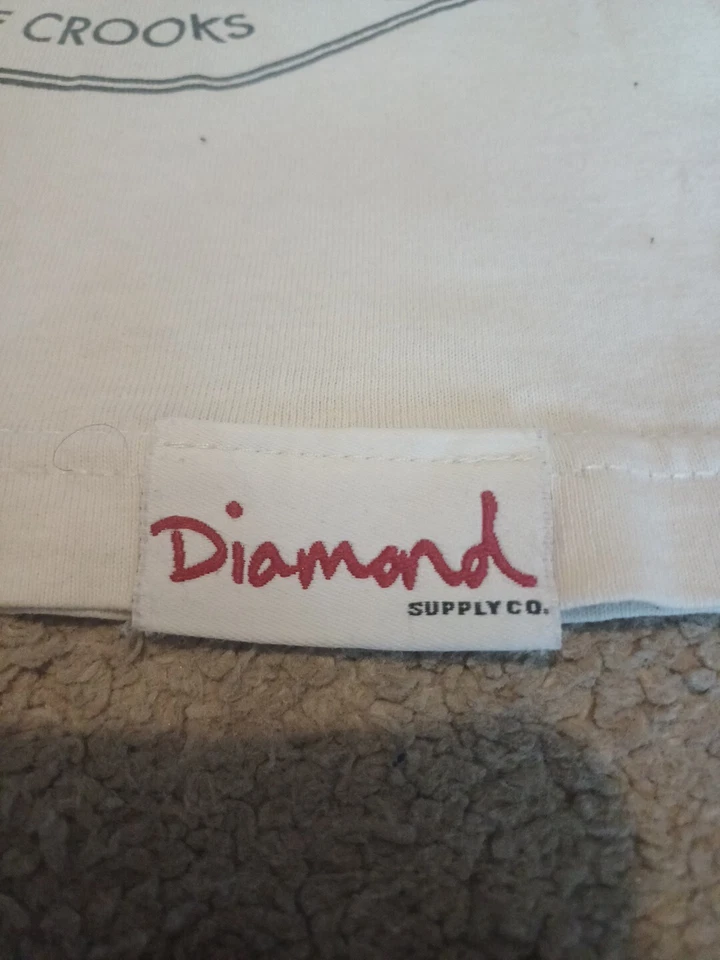 Camiseta Crooks & Castles Diamond Supply Co. Blanca Talla Mediana The World Is Yours Foto 3 de 4