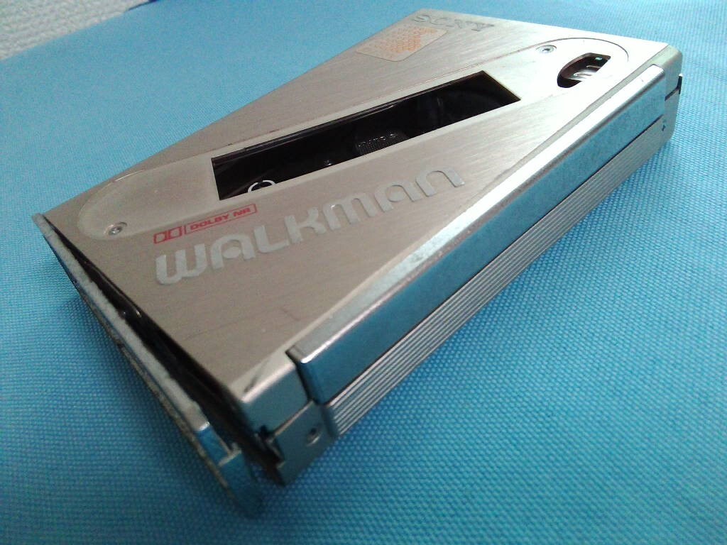 Sony Walkman Wm-101 Cassette Player Junk Japan With Tracking