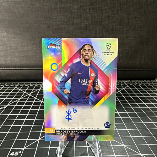 Topps Finest UEFA Club Competitions 2023/24 Bradley Barcola PSG RC Auto A-BB
