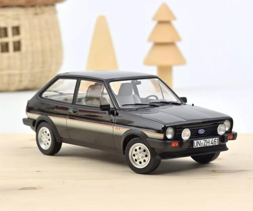 Cadeau collectionneur Ford Fiesta XR2 1981 Norev 1/18 miniature noire