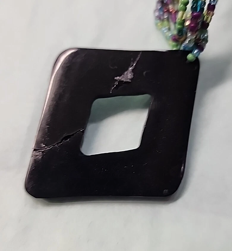 Colar de joias feito à mão multicolorido verde azul roxo - Imagem 3 de 4