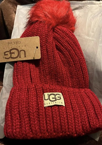ugg cable knit beanie