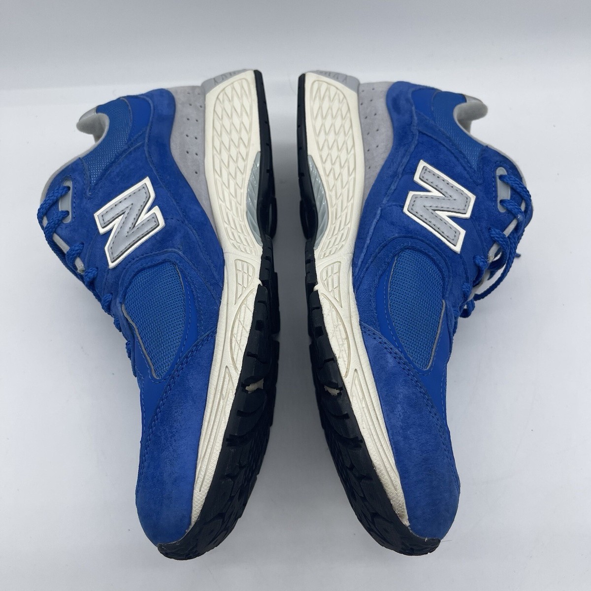 New Balance 2002R Men's Size 11 Running Shoes M2002RHU