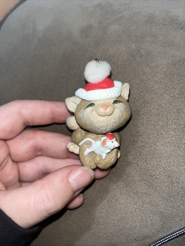Vintage 1987 Hallmark Cuddle Time Cat And Mouse Christmas Ornament No Box EUC