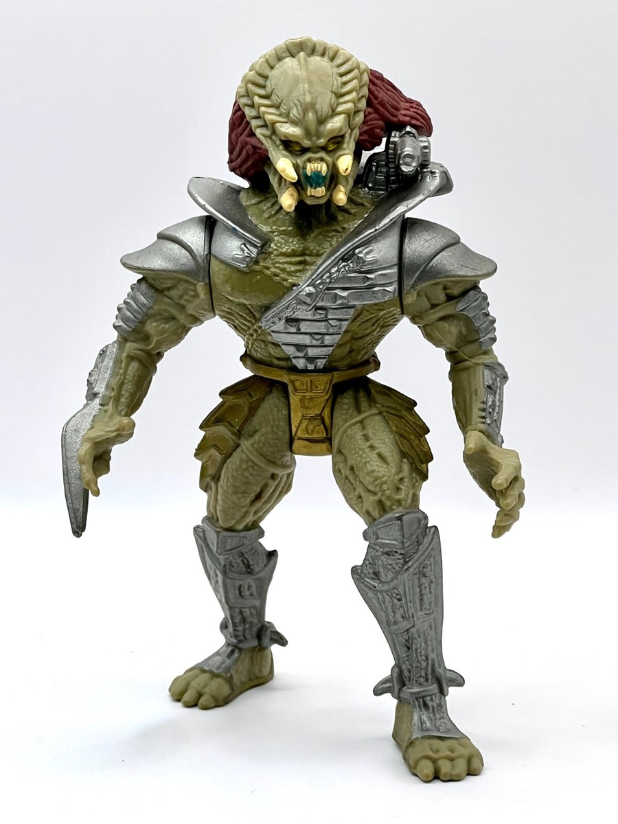 ネカ　バイパア　プレデター　ケナー Amazon.com: NECA Predator Ultimate Alpha Predator 100th