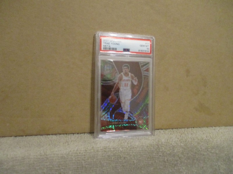 2021-22 PANINI SPECTRA BASKETBALL TRAE YOUNG #11 META 15/25 PSA 10 GEM MINT ATL