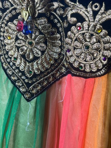 Colorido Vestido Tradicional Indio Niña Talla 36 - Bordado, Multicolor, Fiesta - Imagen 3 de 4