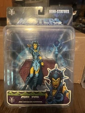 200x Masters Of The Universe Neca Staction Figure: Evil Lyn Classic Variant New