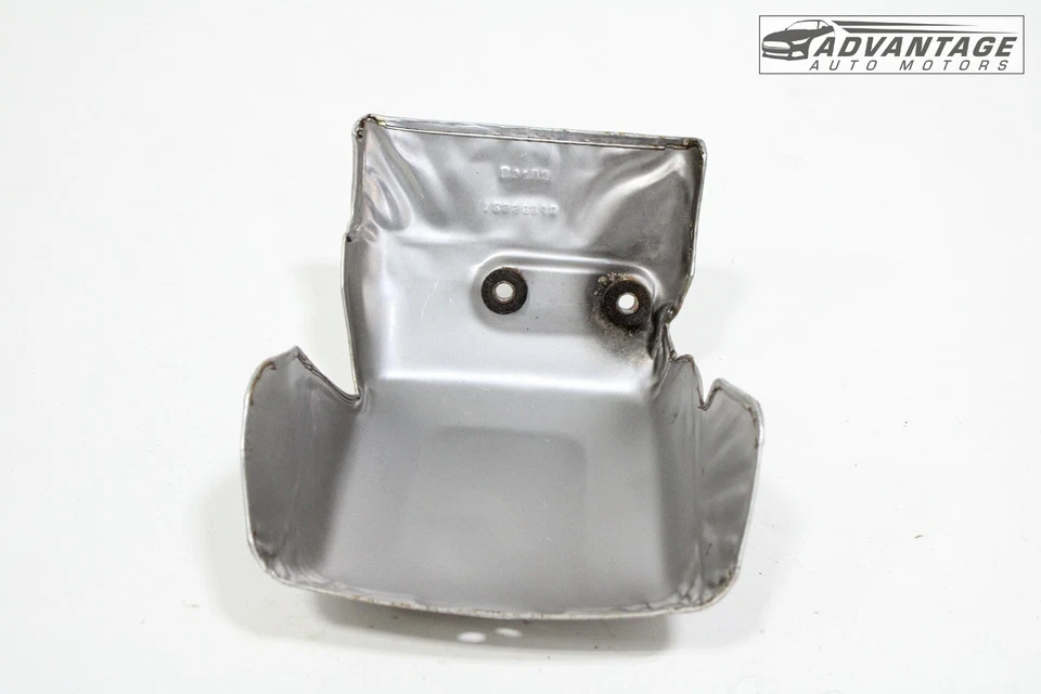 2016-2023 CHEVROLET CAMARO 2.0L TUBO DE ESCAPE PROTETOR TÉRMICO TAMPA SUPERIOR FABRICANTE DE EQUIPAMENTO ORIGINAL - Imagem 4 de 4