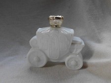 AVON FAIRYTALE CARRIAGE with ROYAL CROWN TOP  in MILK GLASS VINTAGE BOTTLE
