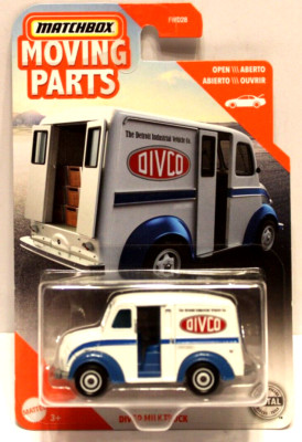 Matchbox 2019 Moving Parts Divco Milk Truck white/blue