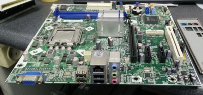 HP 608883-001 (INTEL H-IG41-uATX G41 500B) MOTHERBOARD w/ E5700 CPU NO I/O Plate