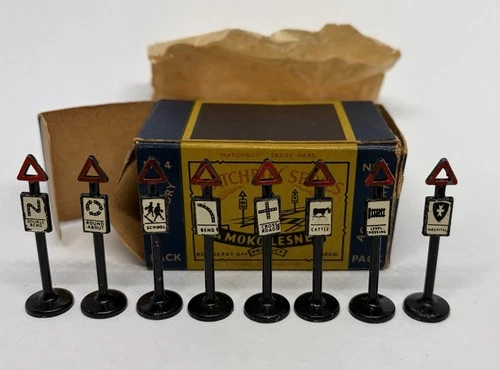 Lesney Moko Matchbox Accessory Pack No. 4 Road Signs Set Original Box And Bag