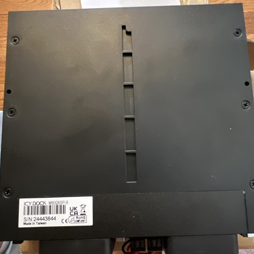 ICY DOCK MB326SP-B | 6 Bay 2.5” SATA HDD / SSD Cage In 1 X 5.25 Bay - Picture 4 of 10