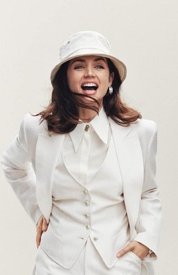 White Suit And Hat Smiling 11x17 Poster_11x17