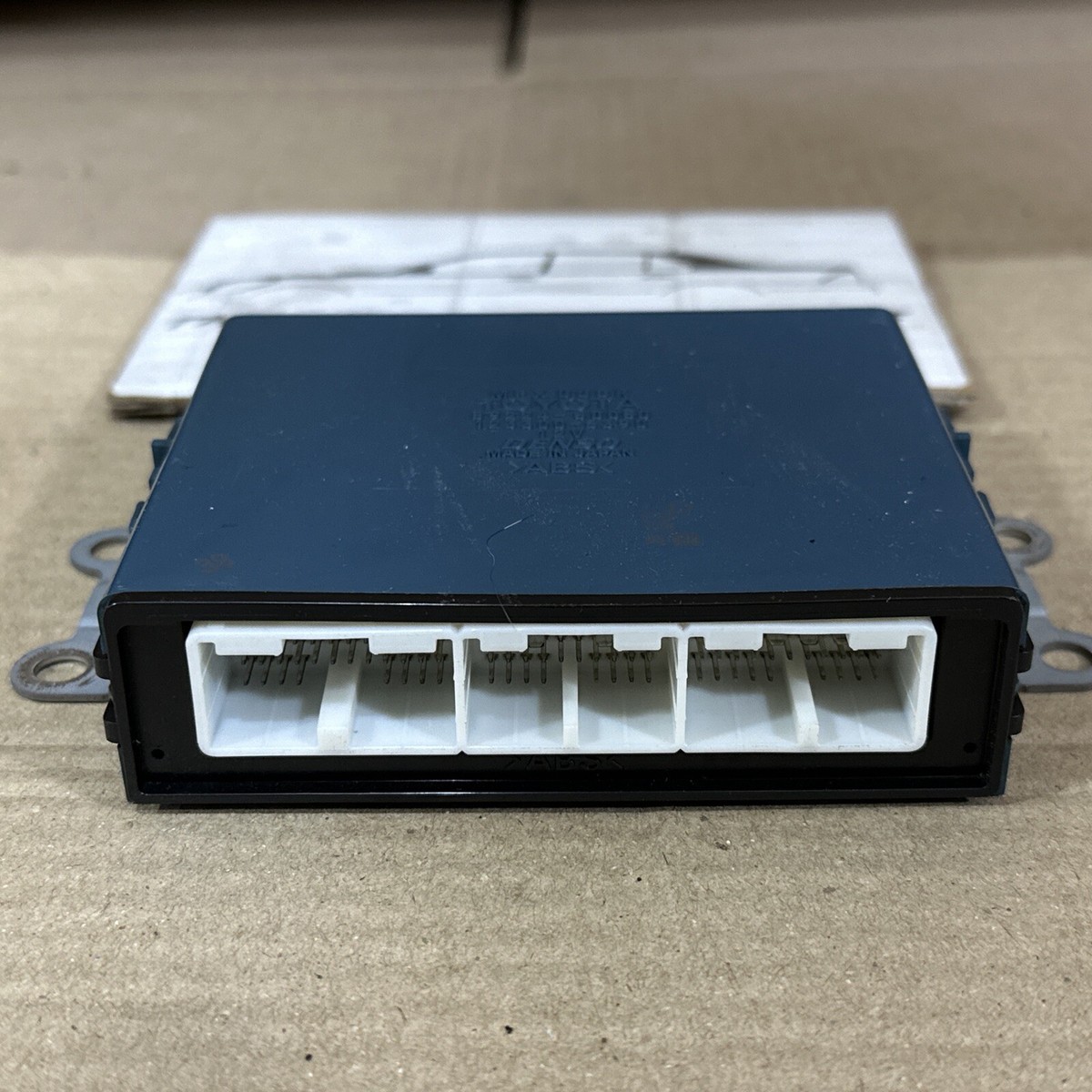 Rear Multiplex Network Door Computer 2001-2006 Lexus LS430 OEM