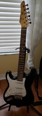 SX Vintage Series Strat-style Electric Guitar, Left Handed, Black