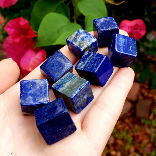 Lapislázuli cubos pulidos cristal natural piedras preciosas curativas metafísicas -2 piezas - Imagen 1 de 5