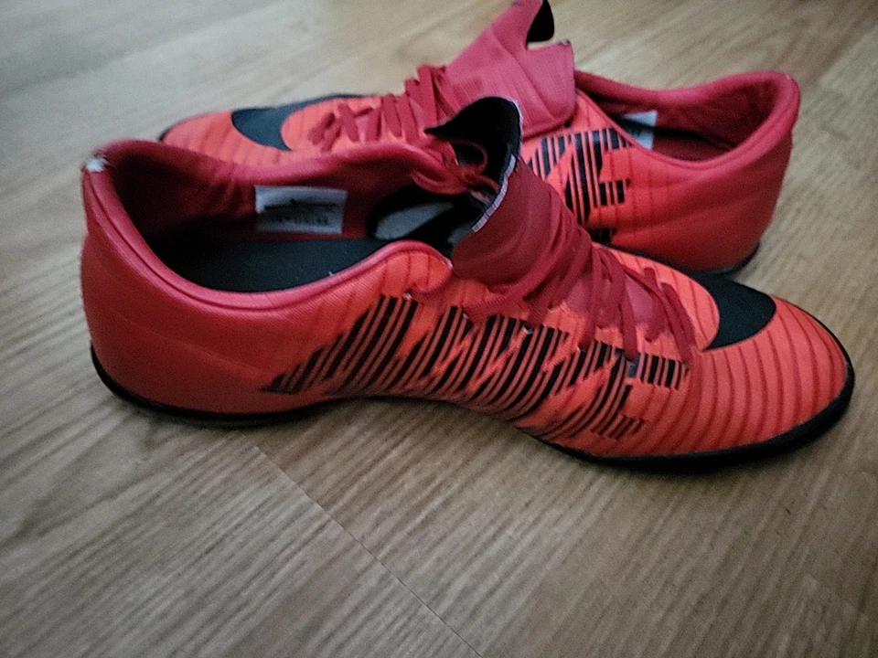 Nike MercurialX Vl University Red/Black Indoor Soccer Football Boots - Image 3 of 4