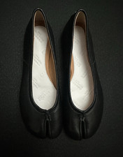 Maison Margiela Womens Split Toe Black Leathe...