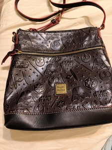 Star Wars Dooney & Bourne Black Leather 2017 Crossbody Vader Pre-owned