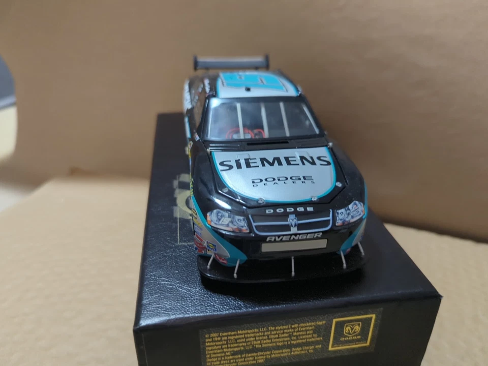 1:24 RARO SIN USAR, EN CAJA #19 Elliott Sadler 2007 Avenger COT Owners Elite #328 DE SOLO 504 Foto 4 de 4