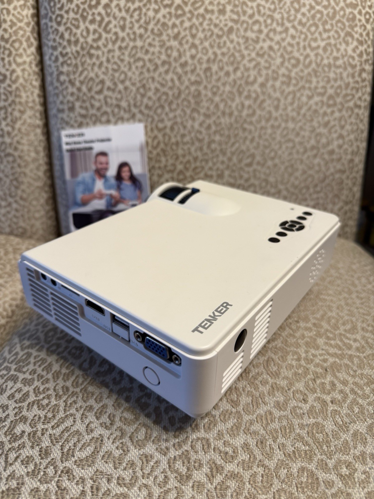 Tenker Q5 Mini Projector Portable HDMI USB Home Theater