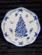 4 CHRISTMAS TREE BLUE Dinner Plates 10.5" Potter's Studio Ceramic Bows Shiny
