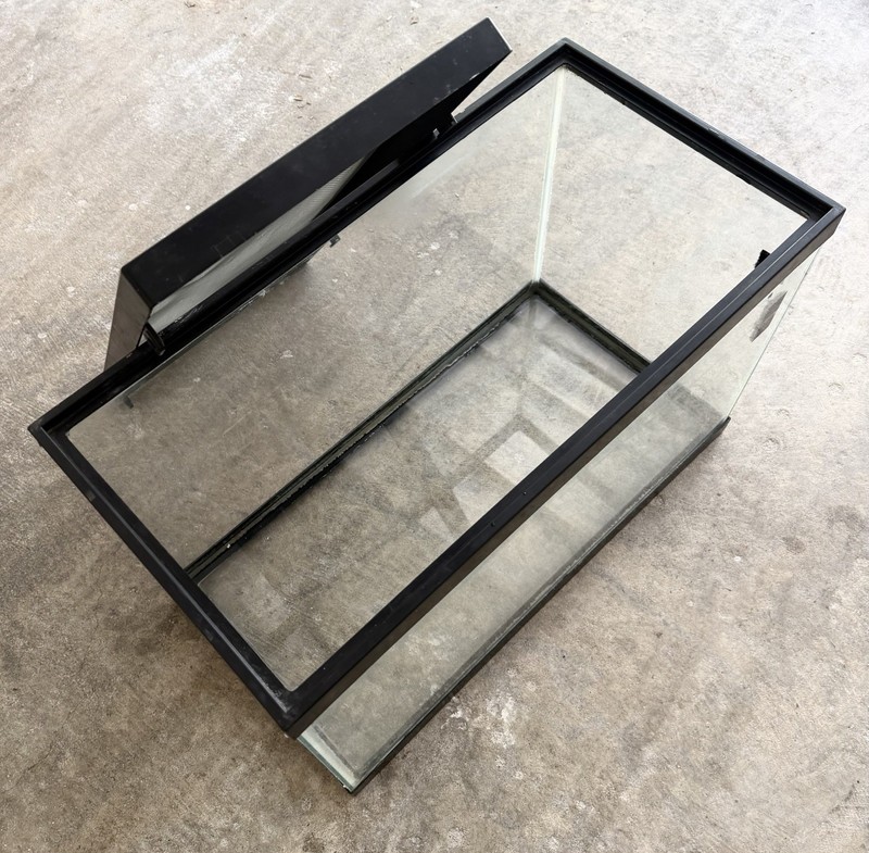 10 Gallon Aquarium Tank with Mesh Lid Top