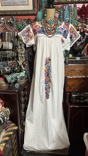 Beautiful 1970s Oaxacan White Dress Multi Color Embroidery White Crochet XL/XXL