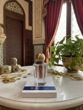 Madina Perfume Oil 12ml Unisex Abdul Samad Al Qurashi Gift Box Crystal Bottle