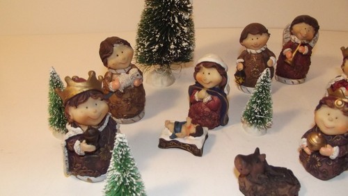 Lot Resin Christmas Nativity Scene Figures Parts & Pieces - Picture 3 of 6
