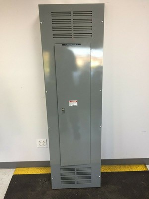 SQUARE D 400 AMP 208/120 VOLT 42 CIRCUIT 3 PHASE MAIN BREAKER PANEL..P
