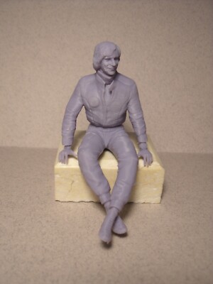 Figurine Pilote F1 1/18 Assis Sur Pneu – Minichamps / Vroom / GP Replicas