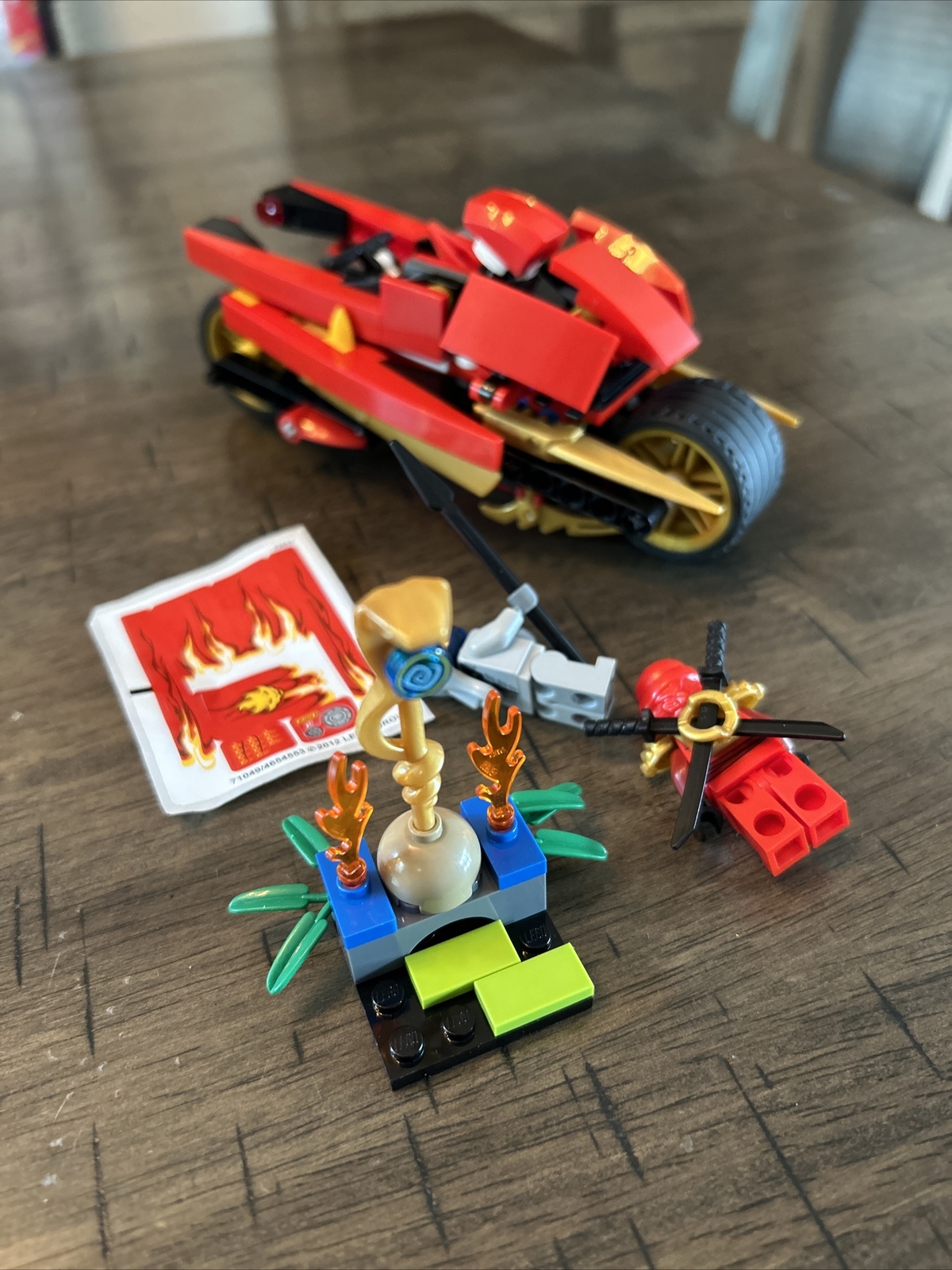 LEGO NINJAGO: Kai's Blade Cycle (9441) 100% complete