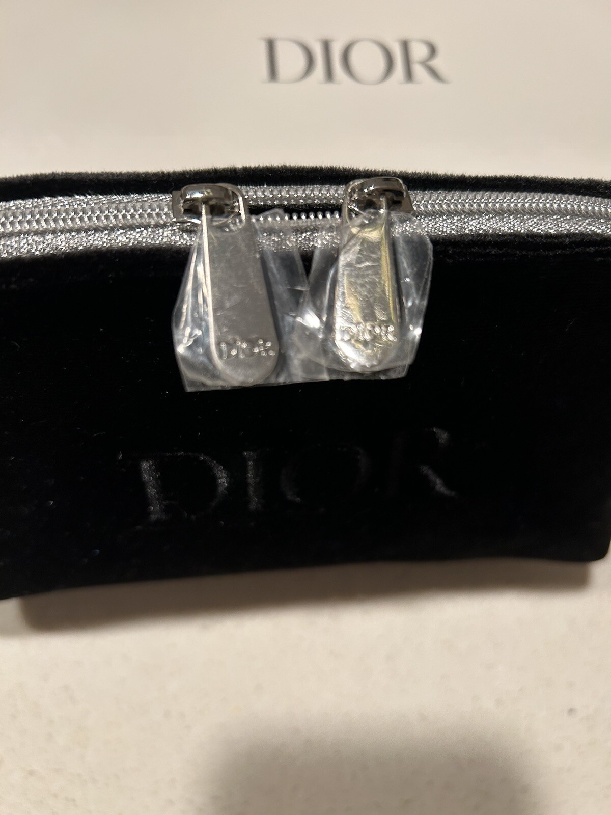 SAINT LAURENT Borsa per trucco Dior Velvet nera nuova con scatola