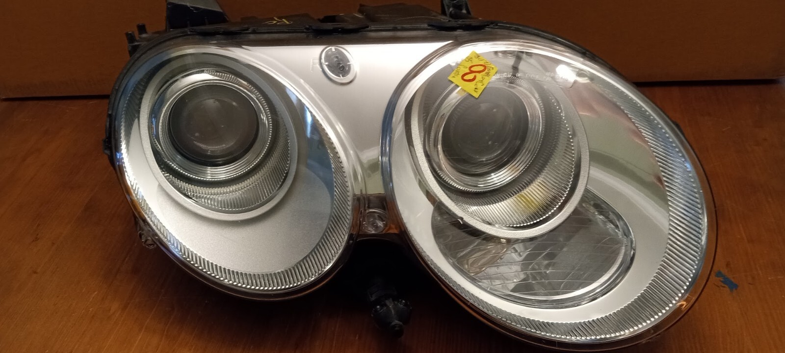 Bentley OEM 2005-12 Continental Right Xenon Headlight H220KRDM Used see images
