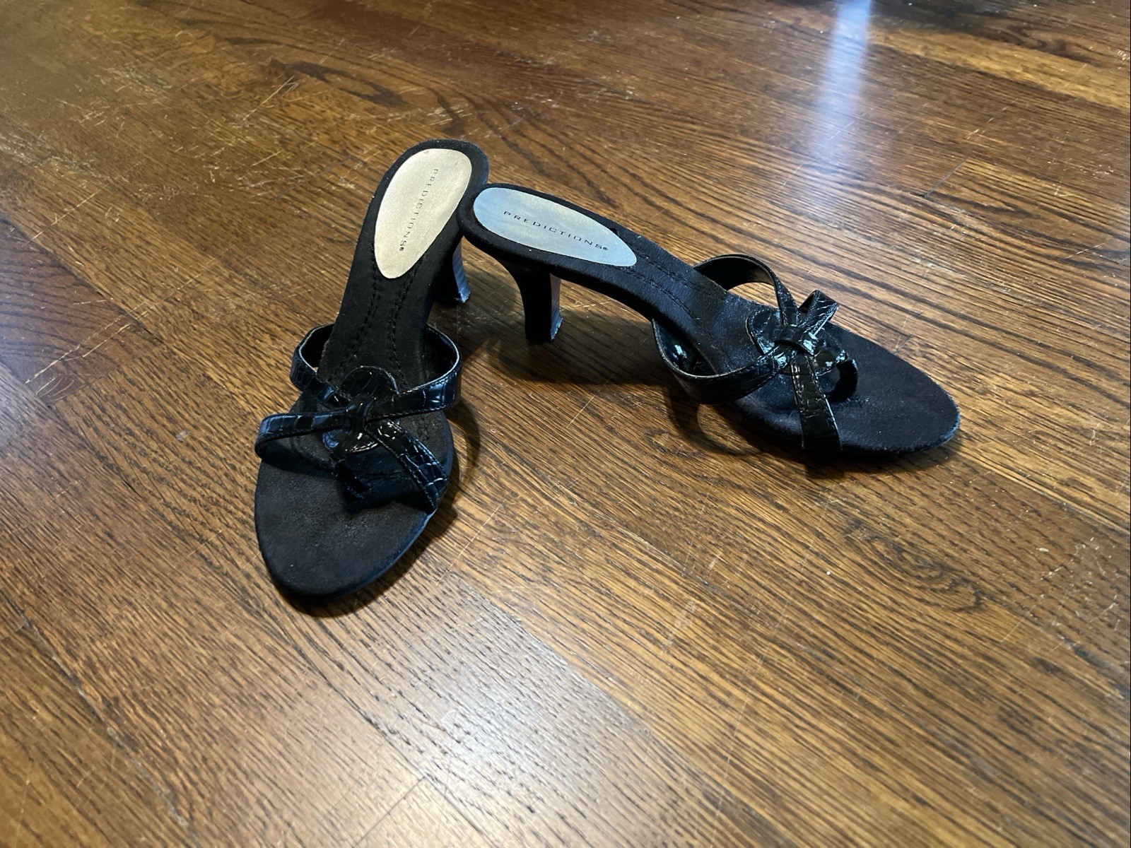 Predictions Heels - image 1