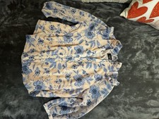 Vici Woman s Floral Sheer Blouse Size M Ruffles Feminine VNeck Party Dressy